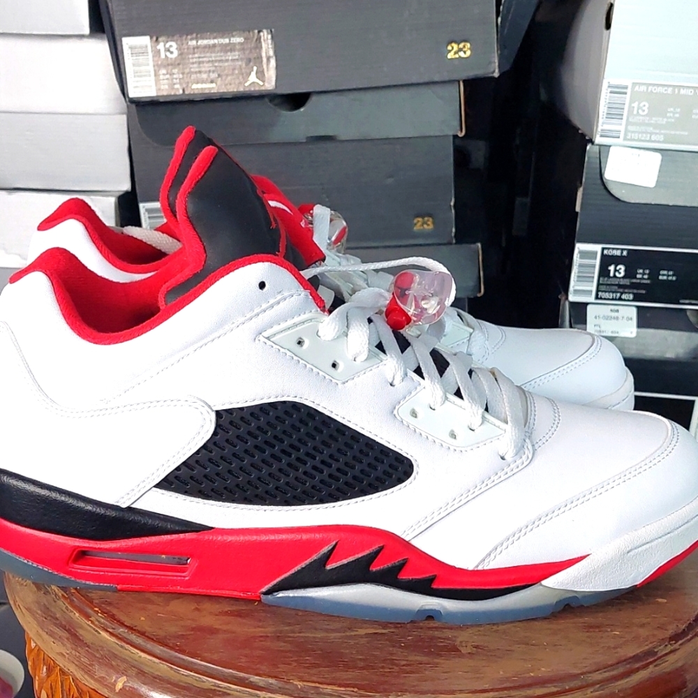 Jordan 5 low fire red